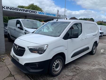 VAUXHALL COMBO 2020 (20) Vauxhall Combo Cargo L2 1.5 Turbo, 130ps Blue Injection, RARE AUTOMATIC