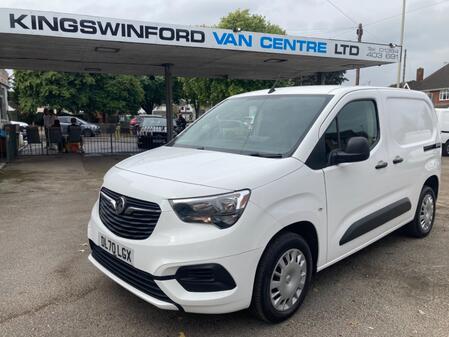 VAUXHALL COMBO 2020 (70) Vauxhall Combo Cargo Sportive 1.5 Turbo D 2300, Stop Start, Blue Injection Panel Van, L1 H