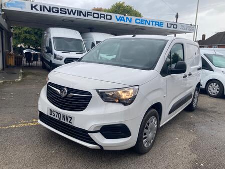 VAUXHALL COMBO 2020 (70) Vauxhall Combo 1.6 Turbo D 2300 Sportive